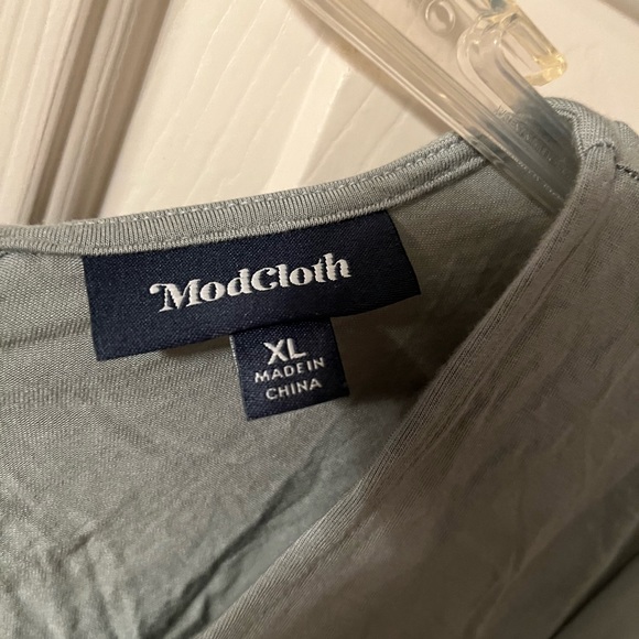 ModCloth Diaphanous Daydream Flutter Sleeve Top - Picture 5 of 7